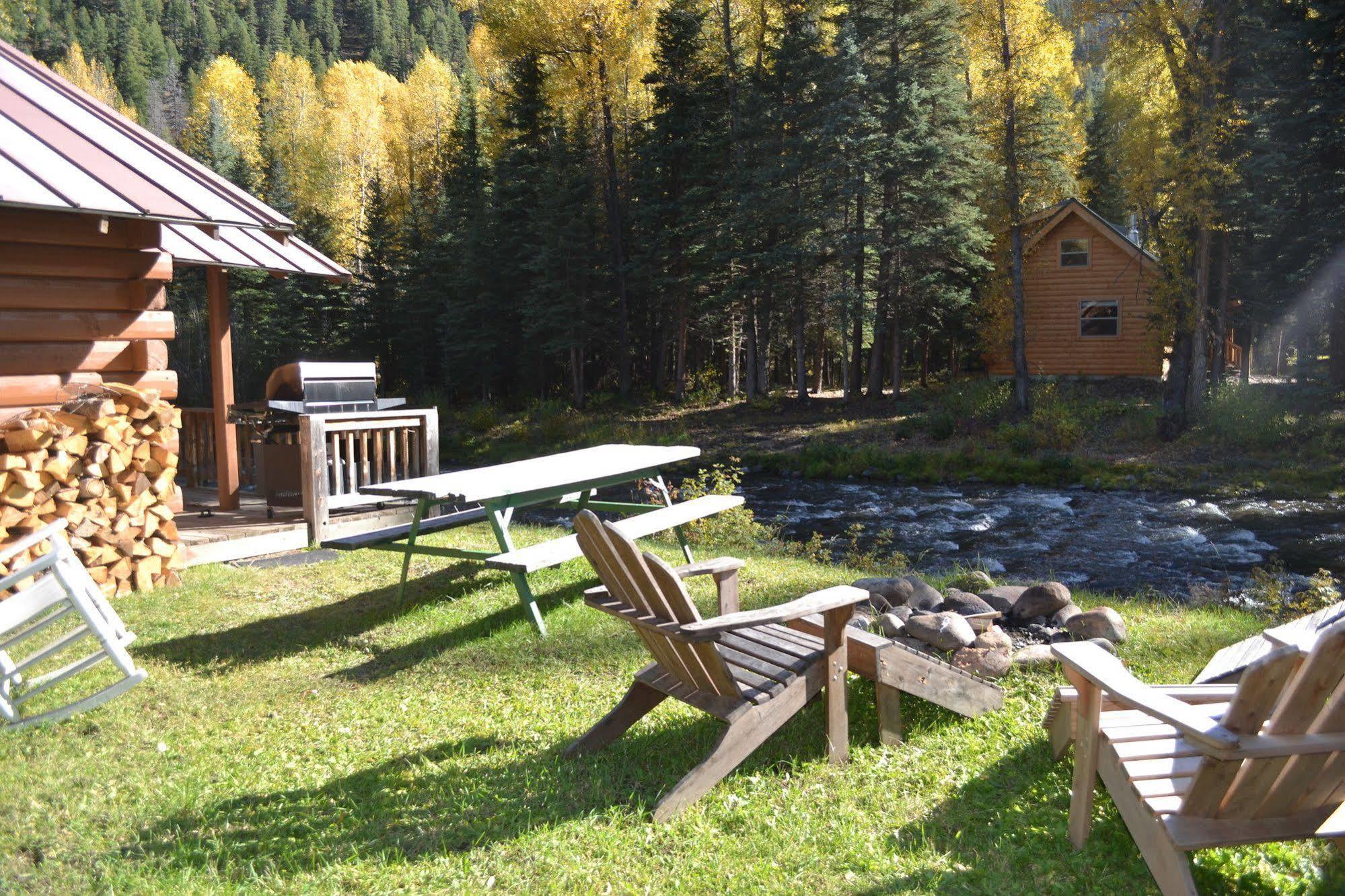 Loge Wolf Creek Motel South Fork Exterior photo